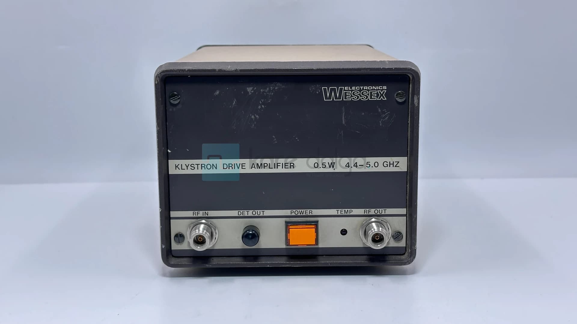 Wessex Electronics Anp-0404s 4.4–5.0 Ghz 27 Dbm 0.5 W Klystron Drive Rf Amplifikatörü - Görsel 1